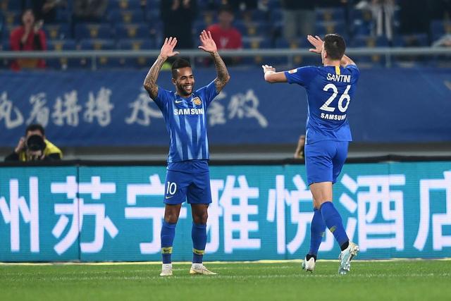 巴特勒33分热火终结独行侠4连胜 骑士力克猛龙