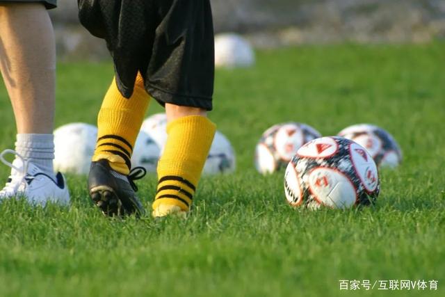 意甲-吉鲁破门佳夫乌龙 AC米兰3-3热那亚