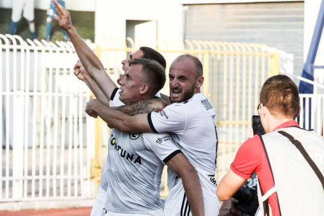 詹姆斯右臂增加奥运五环纹身 纪念奥运会金牌